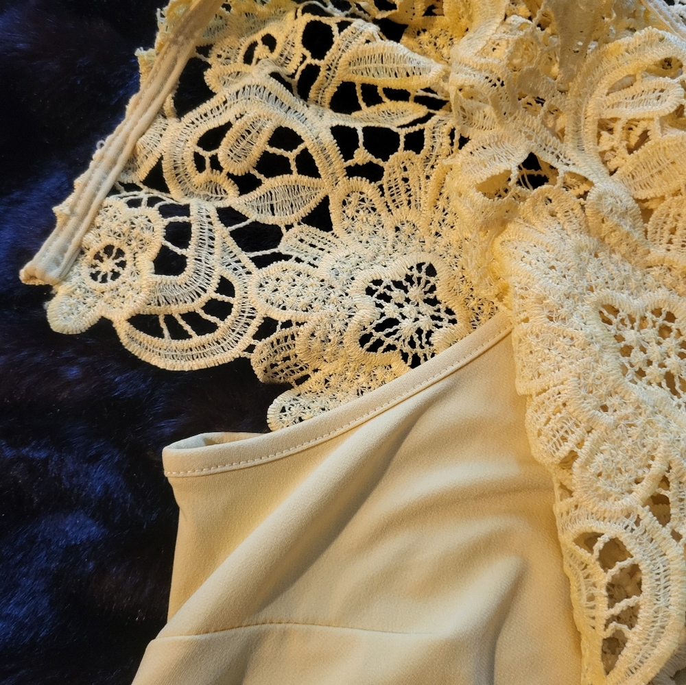 Yellow Lace Off-Shoulder Top Size 2xl NWT - Picture 9 of 13